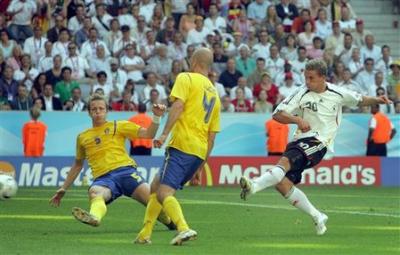 Lukas Podolski Tor gegen Schweden